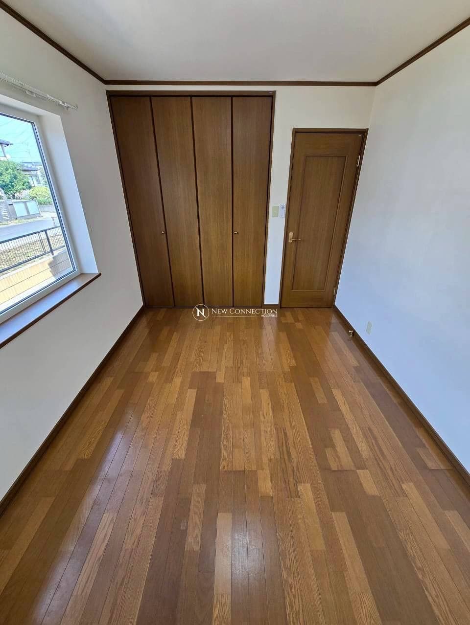 Spacious 5-Bedroom House with Large Lot in Isesaki, Gunma