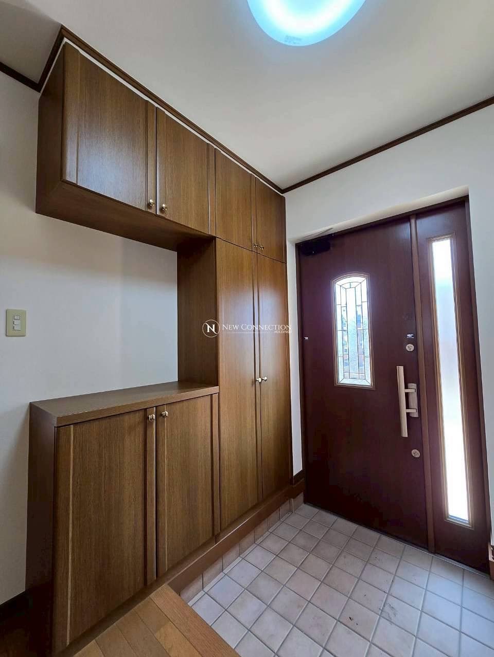 Spacious 5-Bedroom House with Large Lot in Isesaki, Gunma